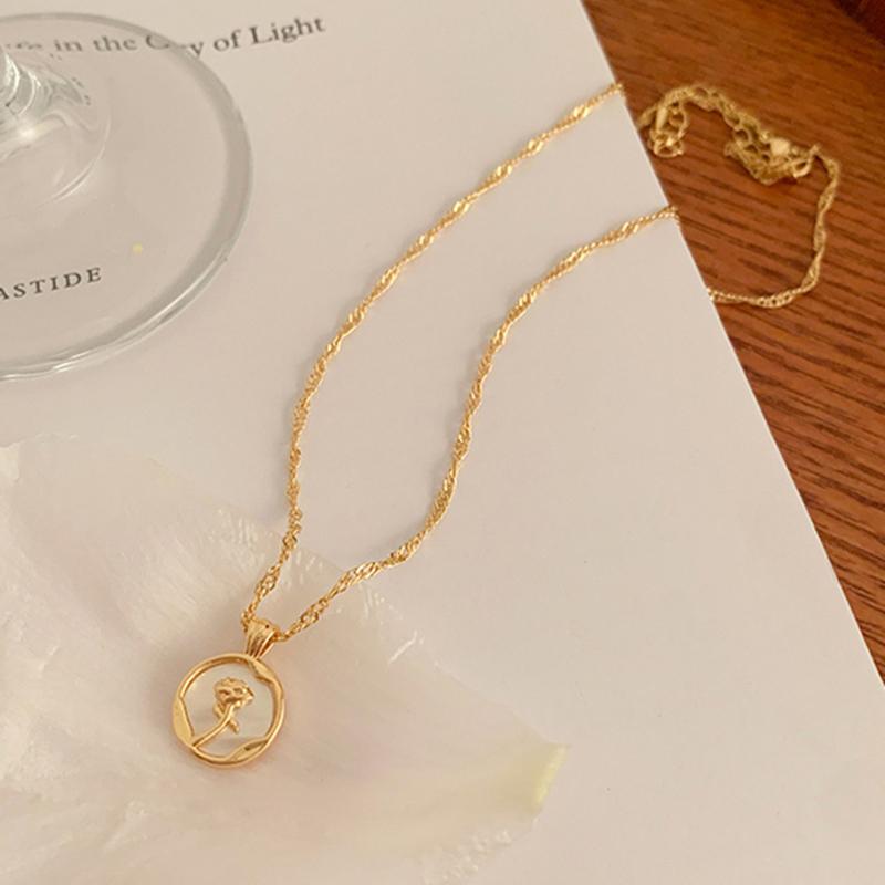 High Sense Korean Style Rose Flower Pendant Necklace Light Luxury Clavicle Chain For Women Jewelry Wedding Banquet Party Gift