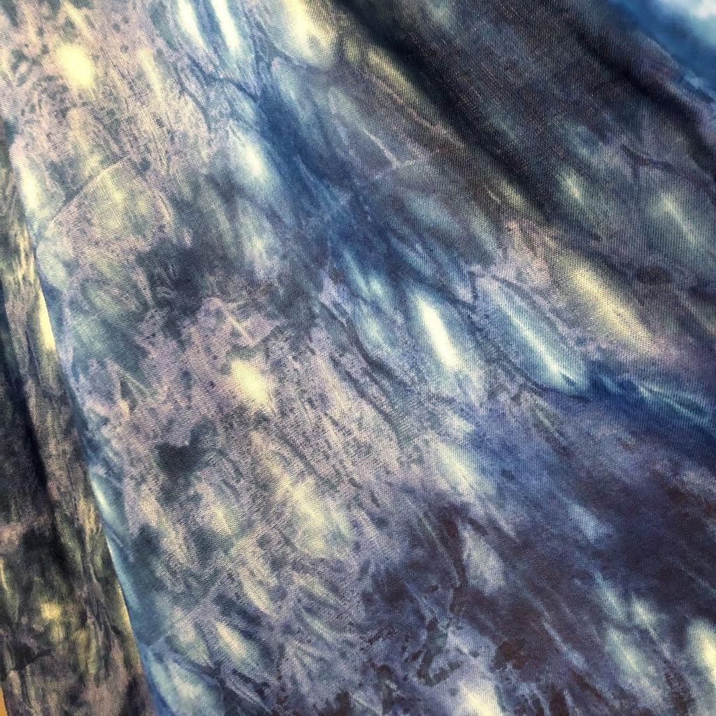Used Indigo-dyed Large Rayon Stole, Shibori Dyeing, Made in Thailand 3