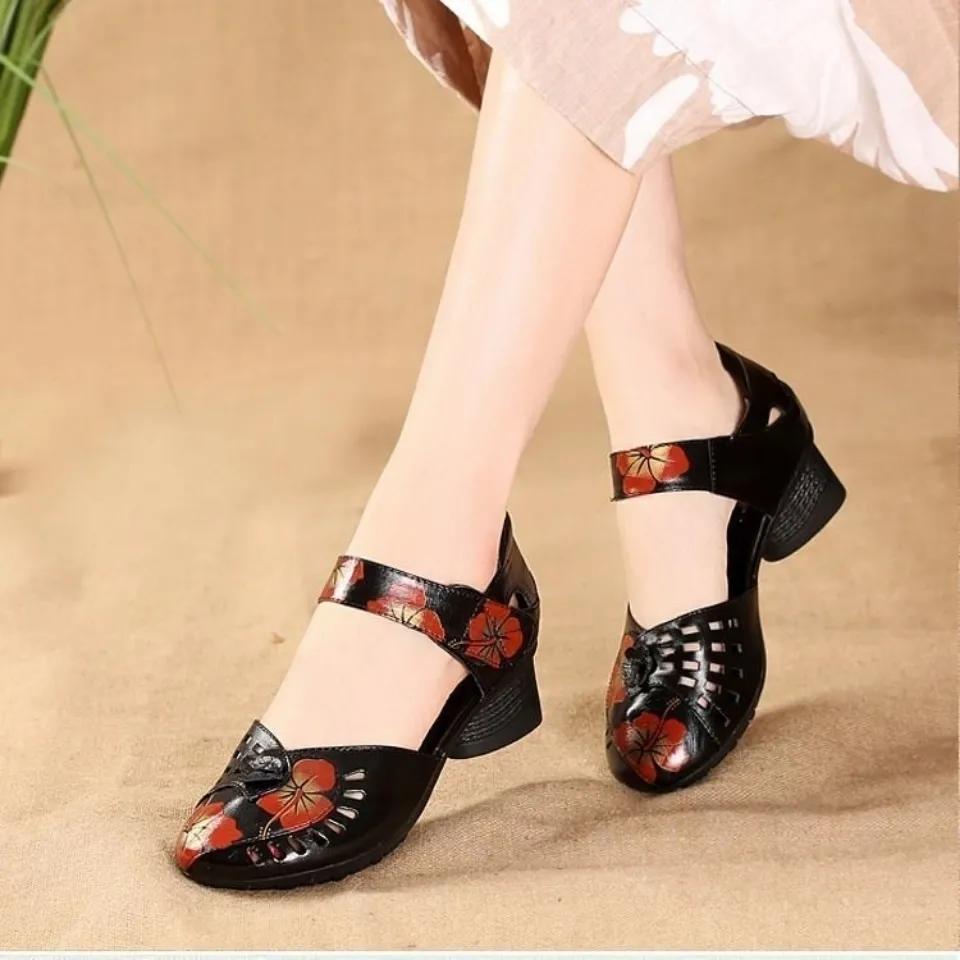 Women's Summer Soft Soled Mid Heel Sandals with Ethnic Style Anti Slip and Wear-resistant Casual Shoes