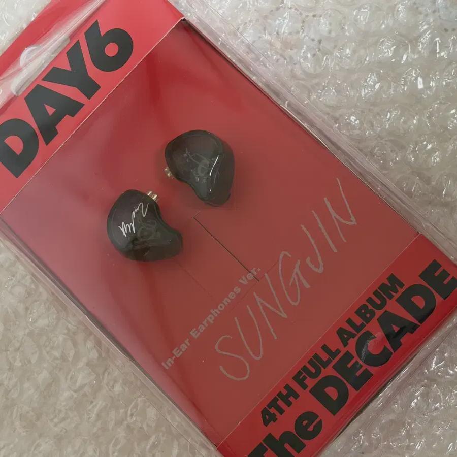 DAY6 The Decade In-ear Version Is On Sale Sealed