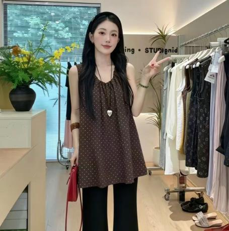 Korean age-reducing design sense sleeveless shirt women's 1116 summer new loose and thin top versatile outside