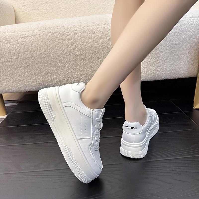 Soft leather little white shoes women's autumn new versatile platform sports board shoes non-slip and waterproof sports shoes