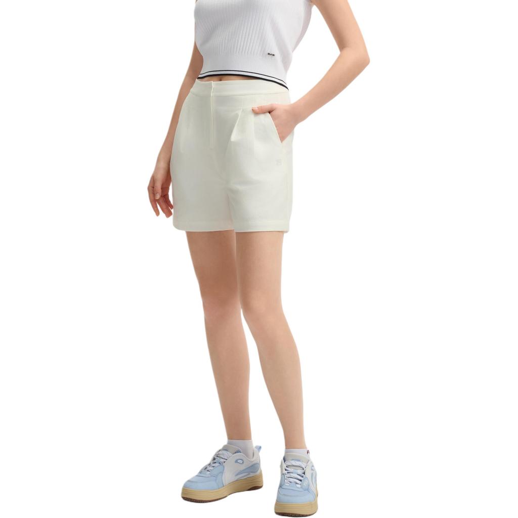 Fila White Series Comfortable Versatile Cool Feeling Logo Design Breathable Loose Mid Waist Three Quarter Casual Shorts Women Shorts F11W523803F-WT