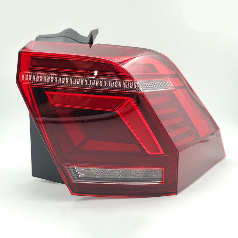 Compatible with 17-22 Tiguan: High-End LED Dynamic Taillight Assembly with Dual Reversing Light.