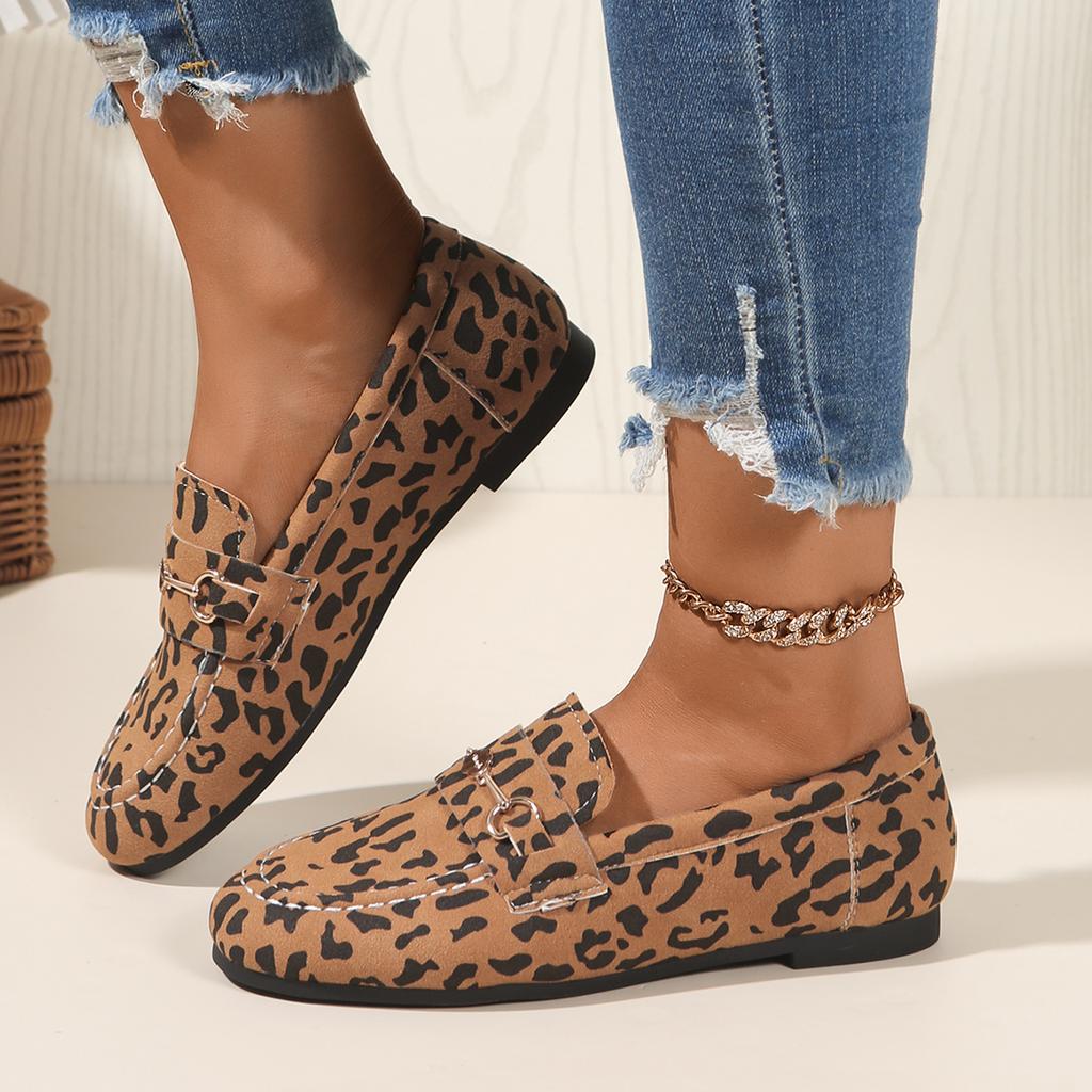 Fashion Women Flats Comfortable Designer Shoes Fashion New Casual Plus Size Sneakers Women Leopard Patchwork Slip-on Loafers Shoes Women