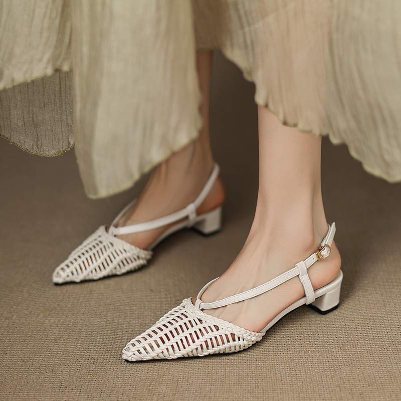 Krazing Pot Straw Weaving Mules Summer Size 42 Gold Color Thick Low Heels Women Women Pointed Toe Sandals