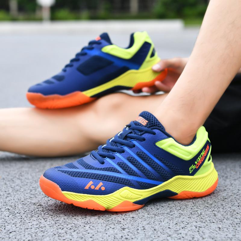 

Ravers/LEFUS new badminton shoes men s and women s carbon board shock absorption rebound table tennis professional training sports shoes 46
