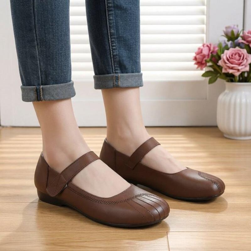 New Style Flat-bottom Casual Women's Shoes with Flat Heel Opening and Single Strap.