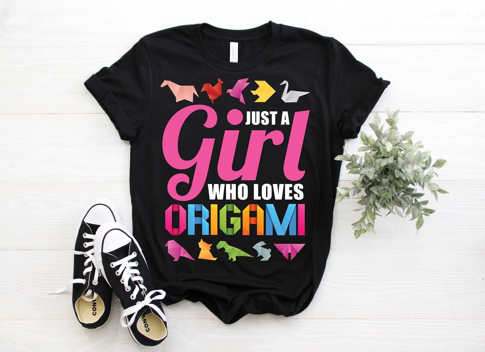 Just A Girl Who Loves Origami Japanese Art T-Shirt, Japan Culture Gift, Paper Folding Hobby Costume, Crane Bird Animal, Origami Cute Present 160