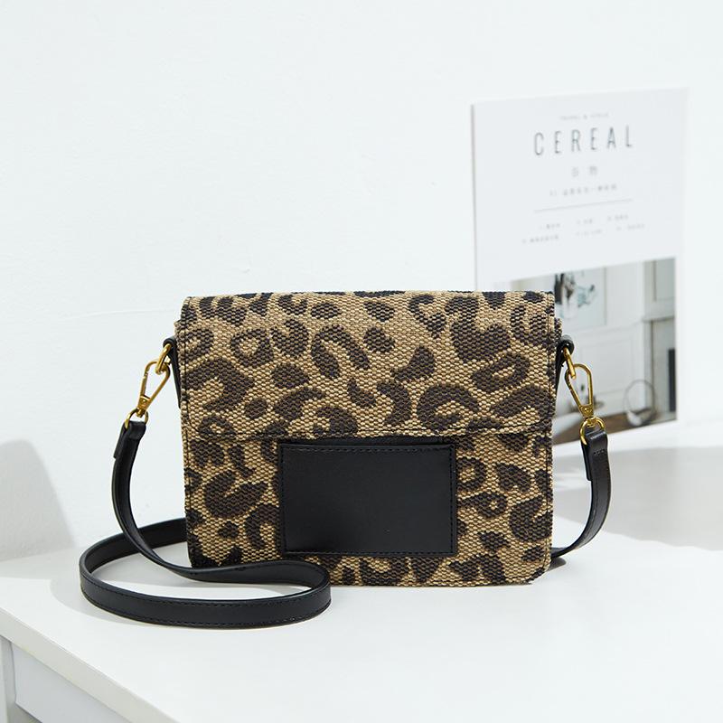 

Нишевый дизайн осень-зима большая сумка женская сумка новая леопардовый принт маленькая квадратная сумка универсальная на плечо подмышку чёрный