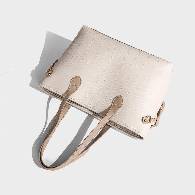 Bags Women's bags Autumn and winter new tote bags Large capacity commuter shoulder bags Crossbody portable underarm bags