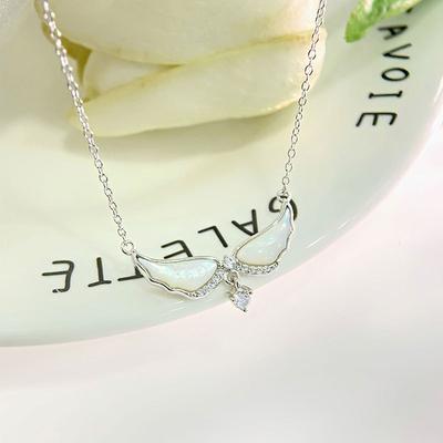 Exquisite Zircon Shell Wing Necklace, Light Luxury, High-end, Niche Design, New Style