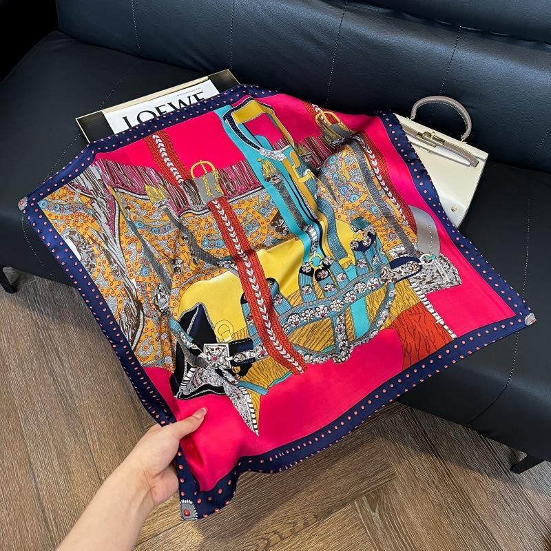 New silk scarf women's fashion versatile high-end small square scarf Korean version neck protection scarf spring and autumn retro scarf binding bag