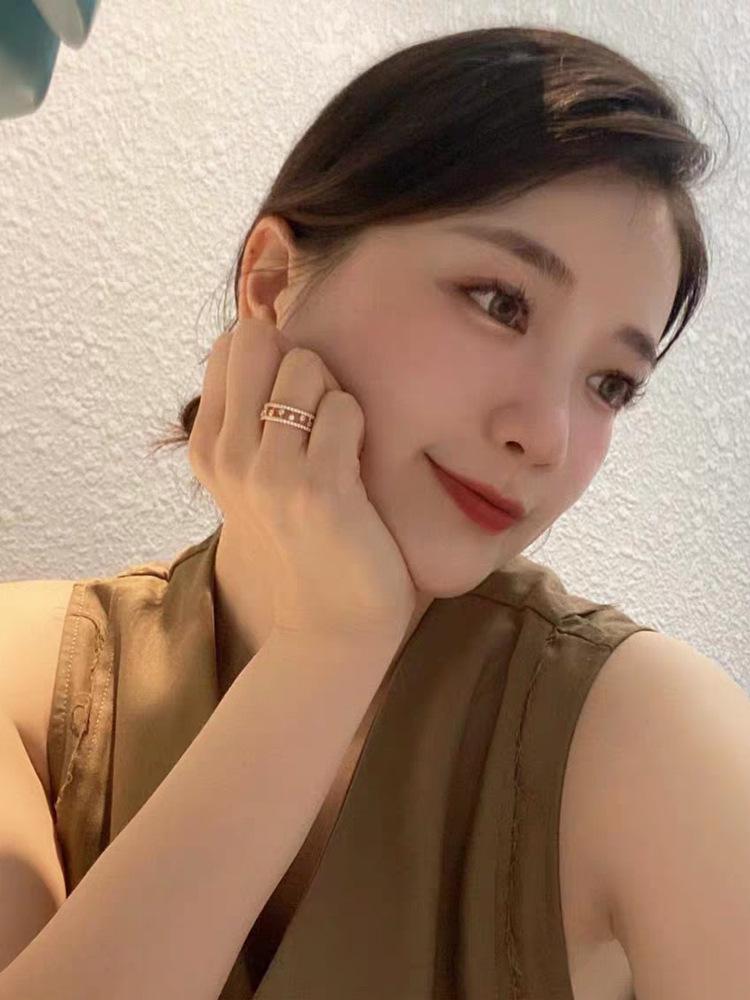 V Gold Dewdrop Ring: Women's 18K Rose Gold with Luxury Hollow Design and Full Diamonds, Non-Fading