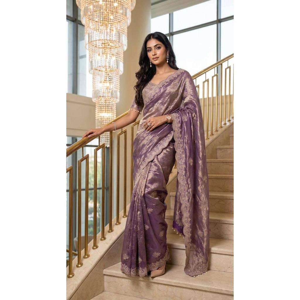 Neuer Instagram Trend Ready-to-Wear Designer-Saree mit Bluse