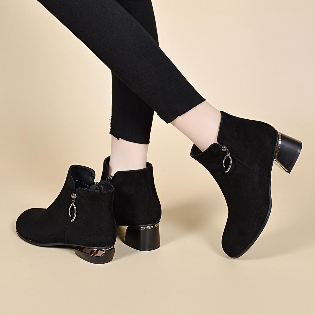 Round Head Short Boots Women's 2025 Autumn and Winter New Korean Version Round Head Black Cotton Boots Two Kinds of Height Small Ankle Boots Women