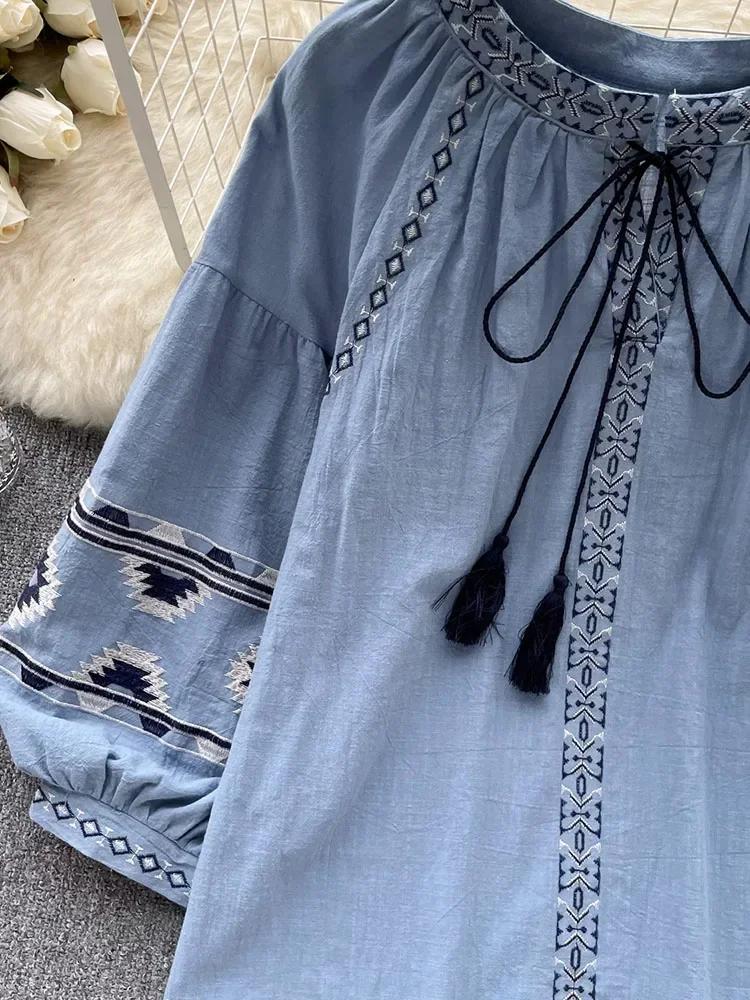 Women's Spring Autumn Retro Ethnic Style Top Embroidered Round Neck Long Sleeve Blouse Loose Shirt Top