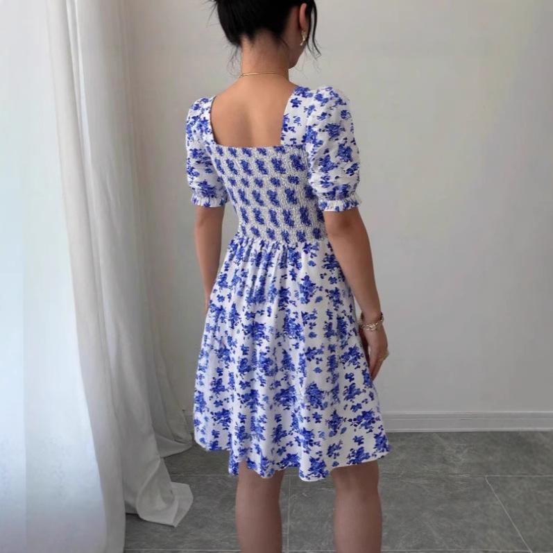 Europäische und amerikanische Damenbekleidung beliebter Blumenprint Lotusblatt-Ärmel Strandurlaubskleid