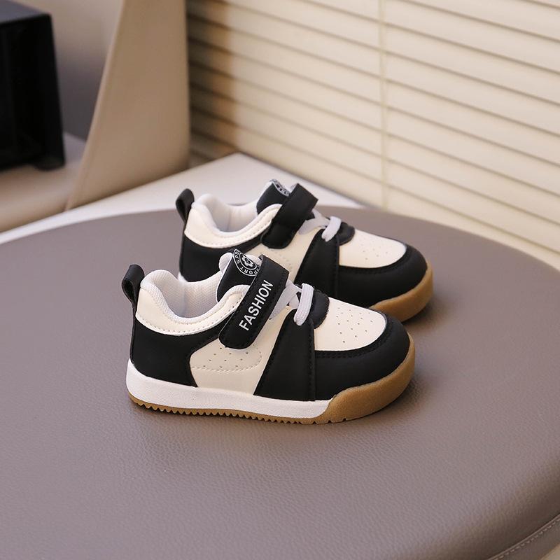 

Children s sports shoes 2025 spring and autumn new boys shoes girls running shoes baby single shoes German training shoes casual trend 20 чёрный