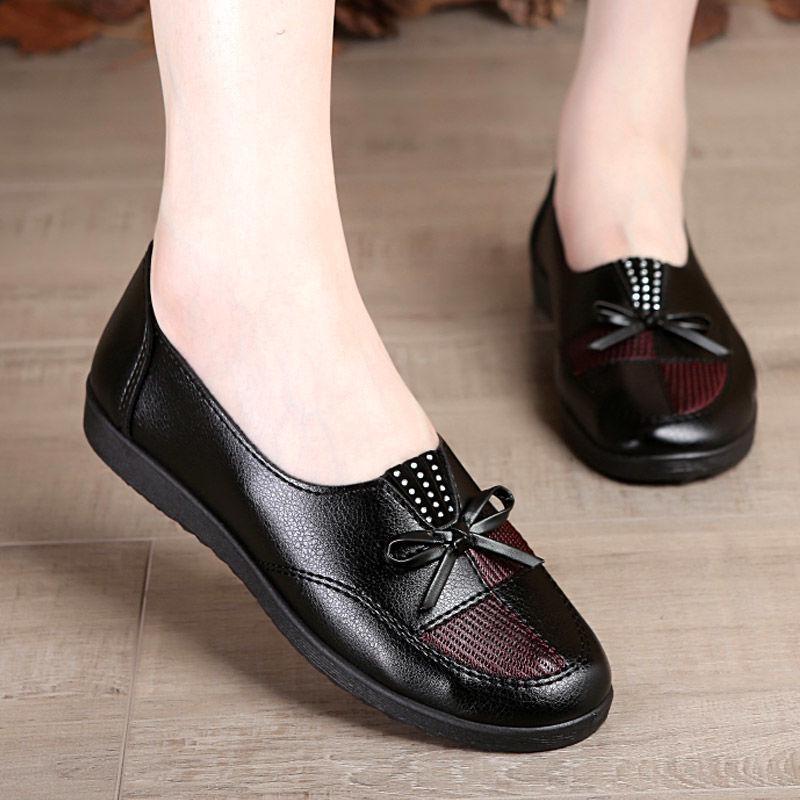2025 Mom Shoes Single Shoes Middle-aged Women's Shoes Middle-aged New Flat Bottom Leather Shoes Spring Elderly A Stirrups