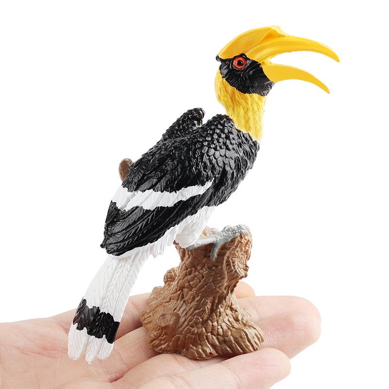 Tropical Forest Bird Ornament: Hornbill & Lovebird Cognitive Simulation for Garden & Home Decoration