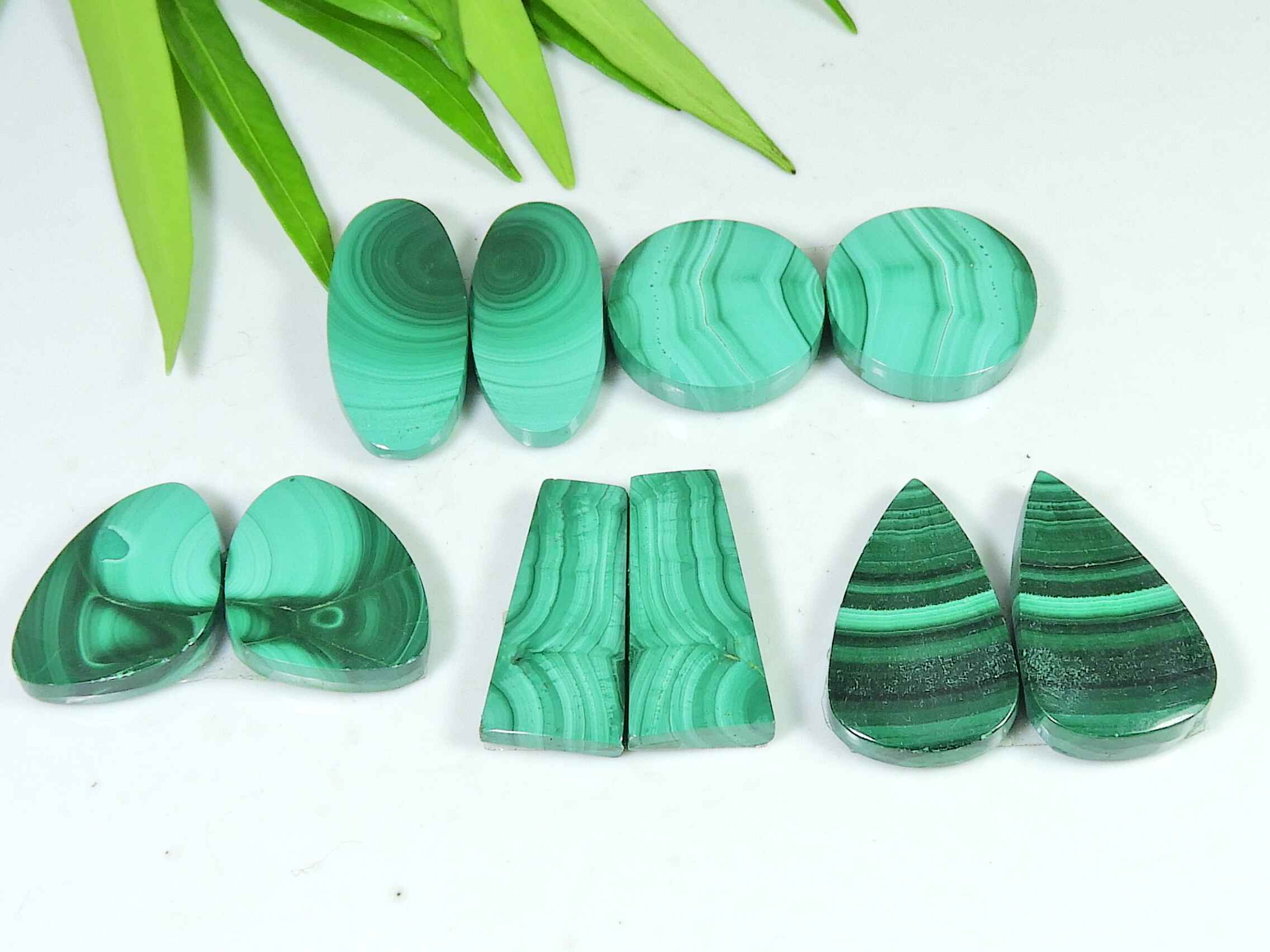 

26-26MM Natural Malachite Pear Shape Matched Pair Cabochon Gemstone 5Pcs Lot RQ-3047