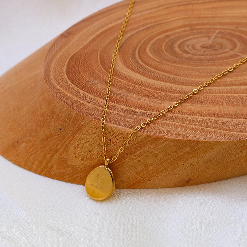 Medieval Titanium Steel Gold-Plated Fashion Round Brand English Letter Temperament Splicing Chain Pendant Necklace Women'S Jewelry