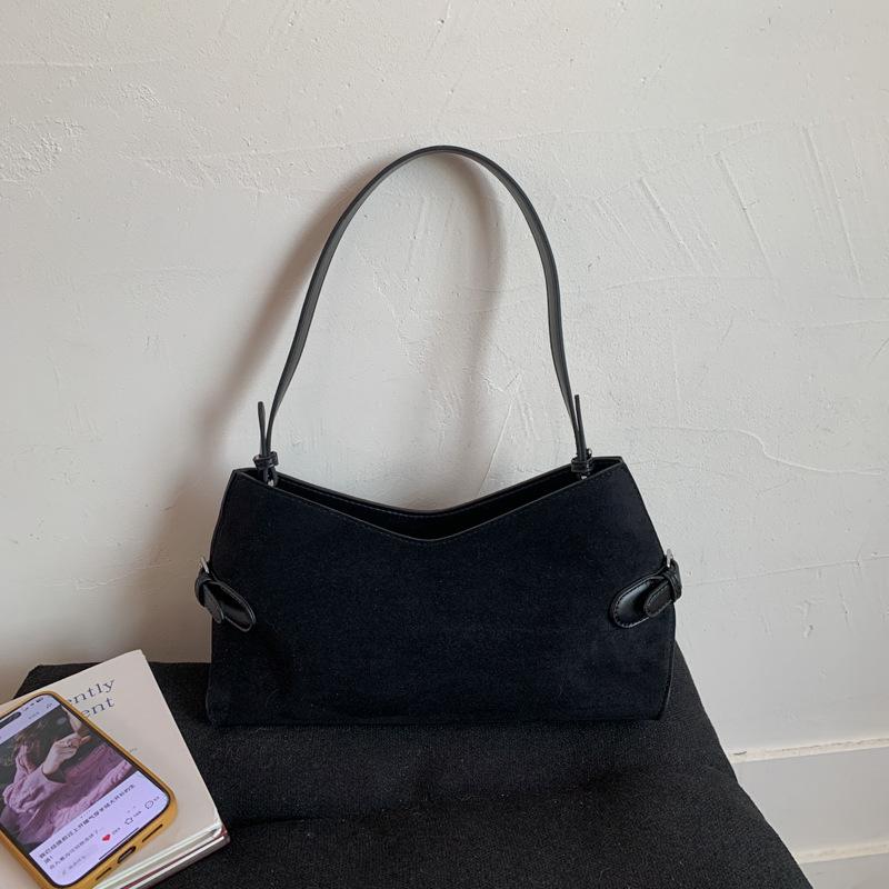 Underarm bag women's 2025 new trendy autumn and winter premium matte retro shoulder bag commuter messenger baguette bag