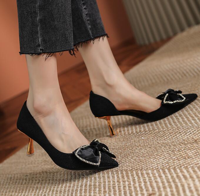 

Мода 2024 года, туфли-лодочки D orsay с кристаллами, женские туфли-бабочки, шелковые туфли с острым носком, свадебные туфли Tacones Mujer Gold Stilletto Brides 4.5 чёрный