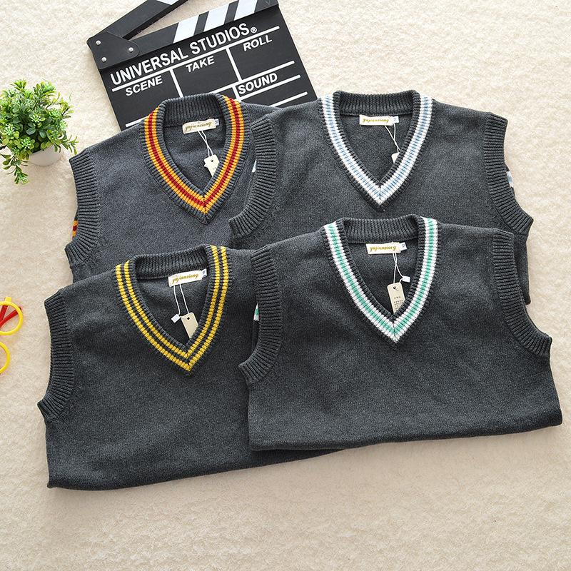 Unisex Gryffindor V-neck Sweater - Harry Potter Performance