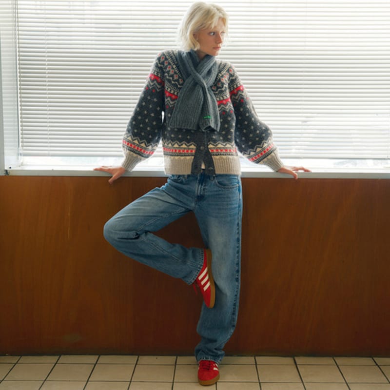 GREENBUTTER Fluffy Short Muffler (Charcoal)