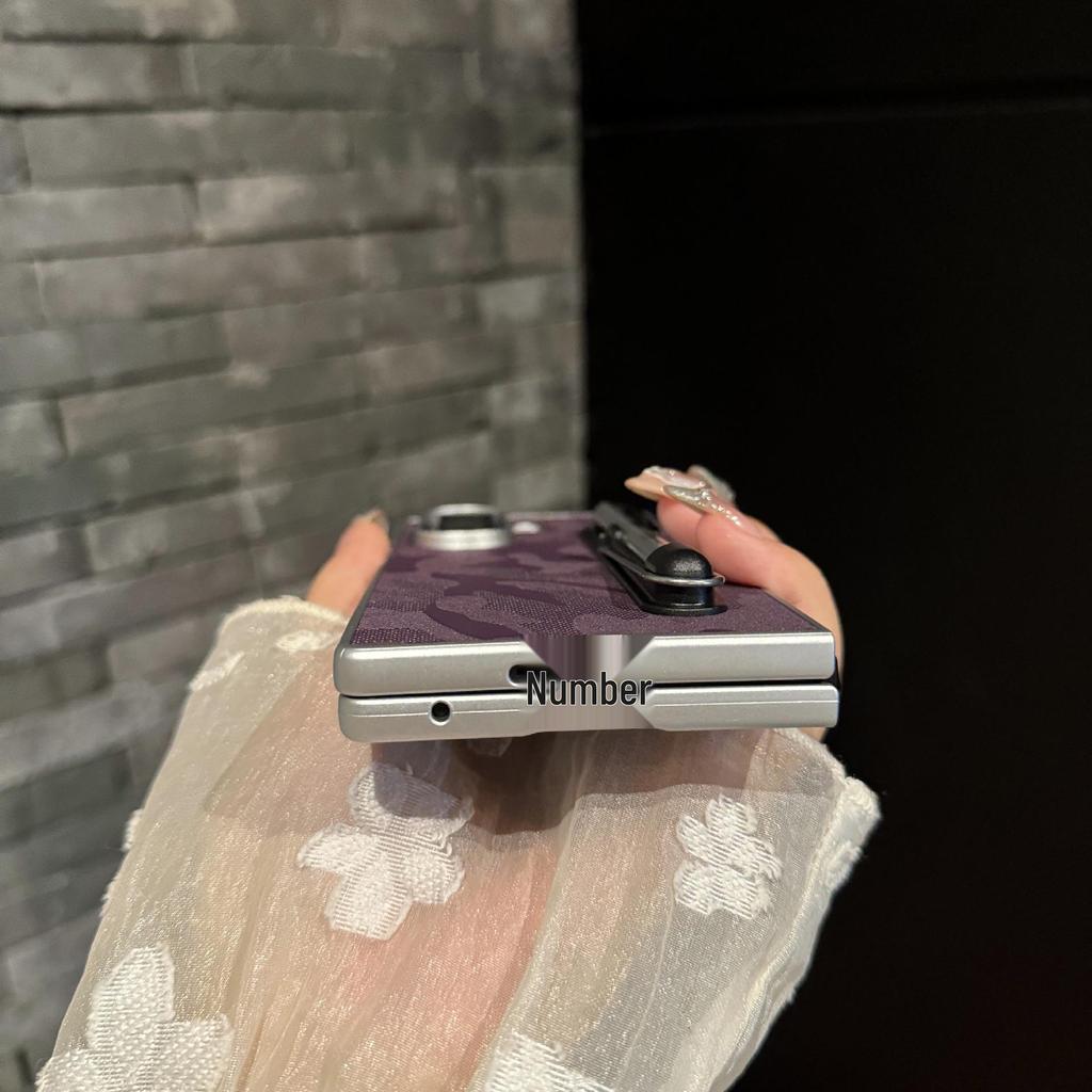 Sleek Anti-Drop Pen Stand Case for Samsung Z Fold6/7 - Skin-Feel Camouflage Design