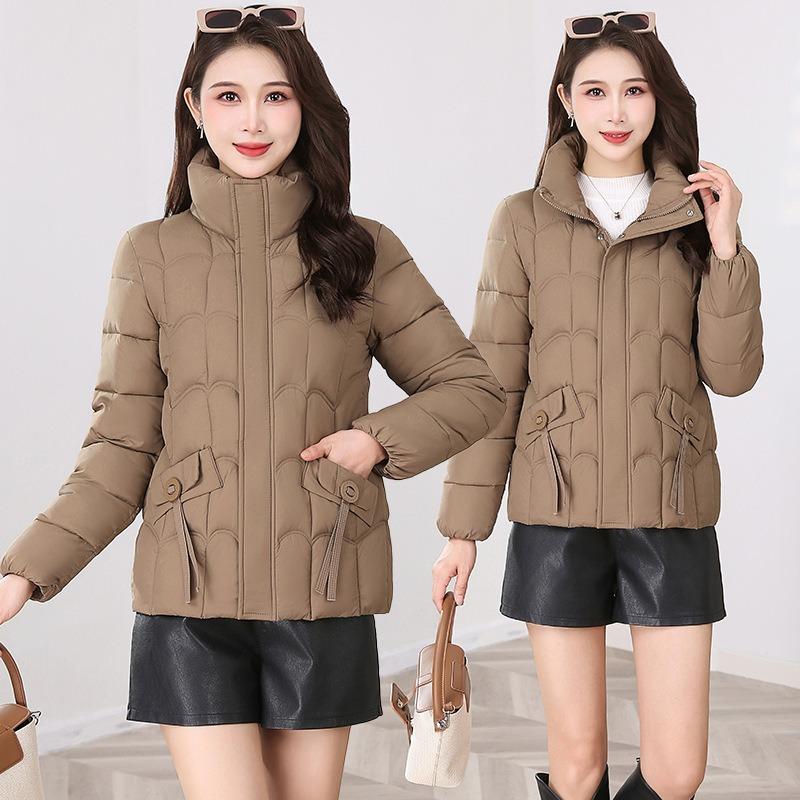 Short down cotton-padded clothes for women's new fashion small cotton-padded jackets, thickened thermal cotton-padded jackets, jackets and tops.