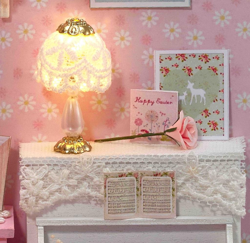 DIY Wooden Dollhouse with LED and Dustproof Handmade Miniature Model Kit for Decorative Gift Cover, Beginners, (Sunshine Princess)