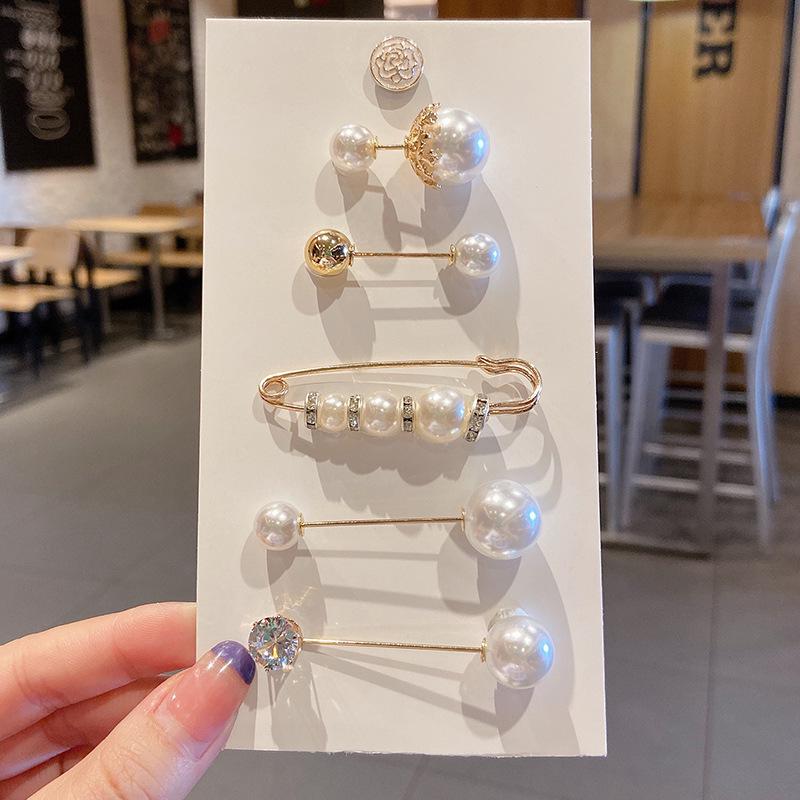 

Женская невидимая брошь-жемчужина: Зажим для воротника от отвисания для рубашек и корсажей.