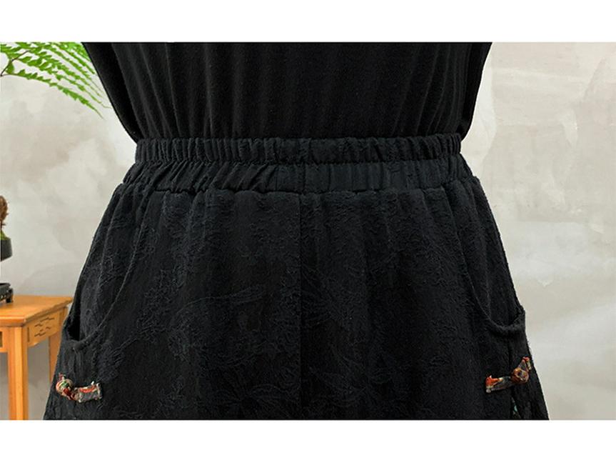 Women's Ethnic Retro Jacquard Wide-Leg Pants, Spring 2025 - Loose, Slimming, Frog Button Patchwork Culottes