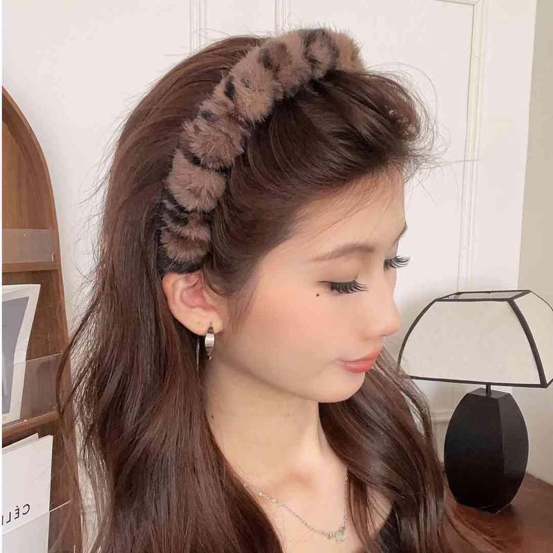 Winter Leopard Print Plush Teethed Non-slip Hairband For Women Sweet Hair Ornament Headband Hair Band Fashion Hair Accessories