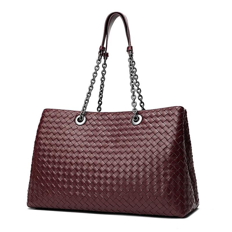 Классическая женская сумка из натуральной кожи — фото 6