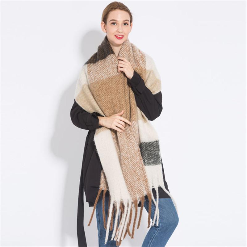 Winter Thick Warm Plaid Cape Wraps Female Bandana Pashmina Luxury Cashmere Womens Scarf Long Tassel Female Foulard Thick Blanket