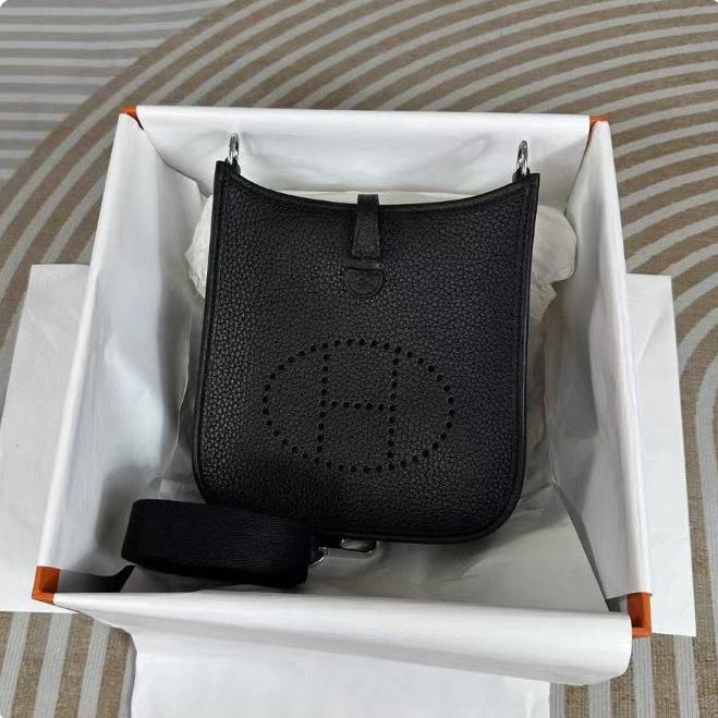 New Style Bag High-end and Versatile Small Leather Bag Phone Bag Messenger Bag Women's Bag