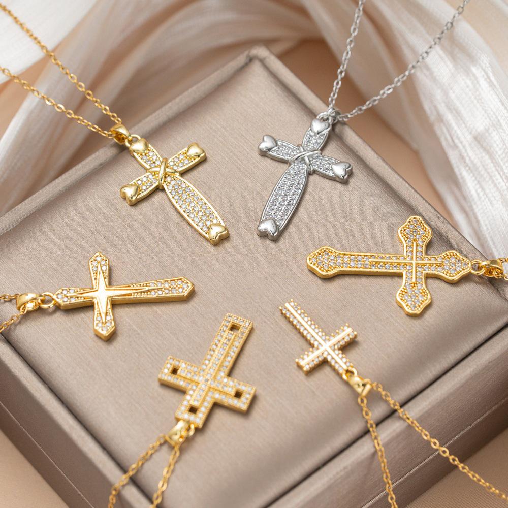 Elegant Cross Necklace with Full Diamond Design – Versatile Jewelry for Women