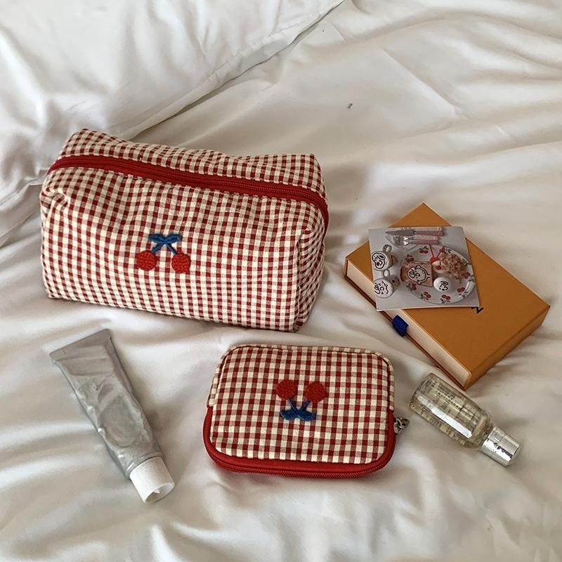 Red Cherry Plaid Makeup Bag Large Capacity Travel Cosmetic Organizer Case for Women Girl Portable Pouch Card Coin Purse Case