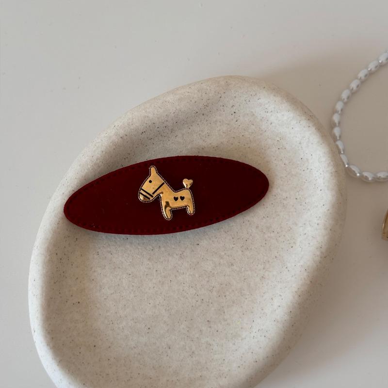 Red Small Horse Plush Hairpin for Female with Frizzles on Forehead and Small Hair Clips At The Forehead.