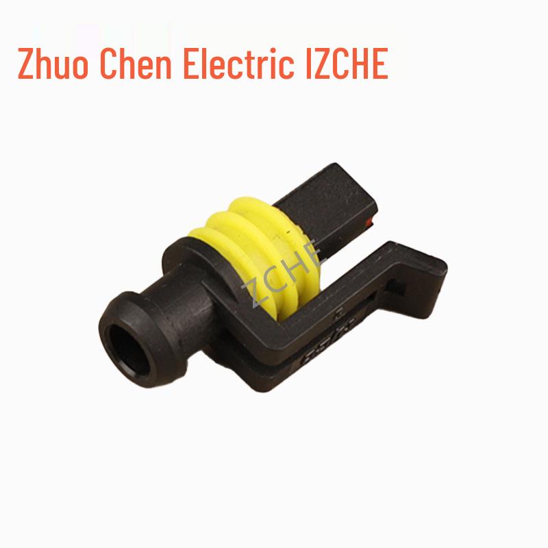 Daylight/Fog Light Headlight Plug DJ7011-1.5-11/21, Model 282103-1/282079-1