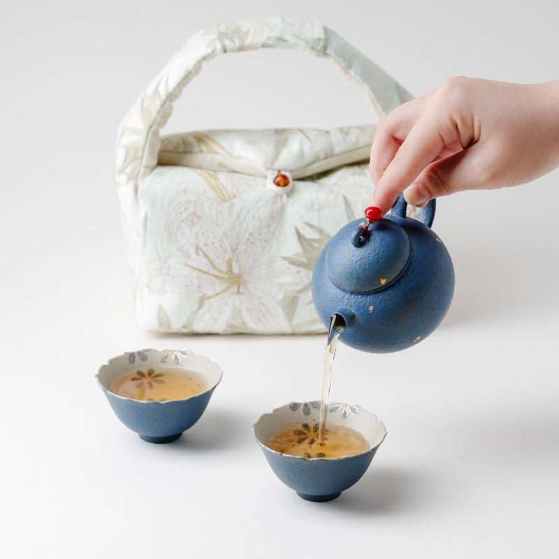 Hand-painted Small Daisy Ceramic Teapot, One Pot and Two Cups of Portable Travel Set, Outdoor Gifts for Girlfriends