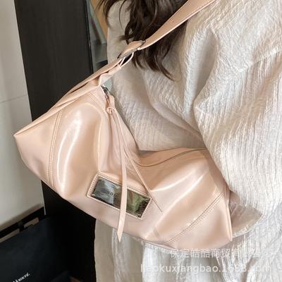 Korean Ins Trend Versatile Underarm Bag Female College Students Class Commuter Shoulder Bag 2025 New Niche Fashion