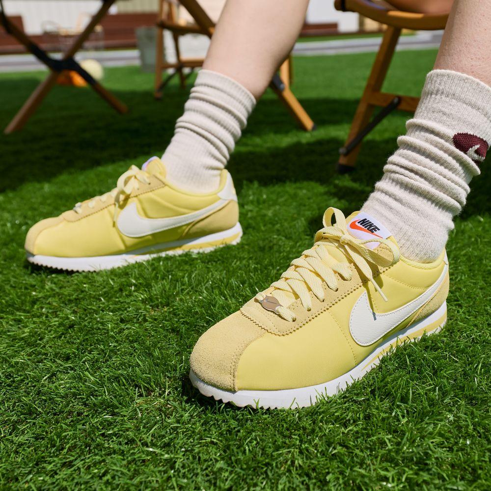 Nike Cortez Low top Casual Shoes Women s Soft Yellow 37.5