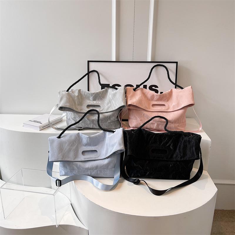 Casual Large-Capacity Foldable Messenger Bag Women'S Senior Sense Versatile Student Class Commute Shoulder Tote Bag