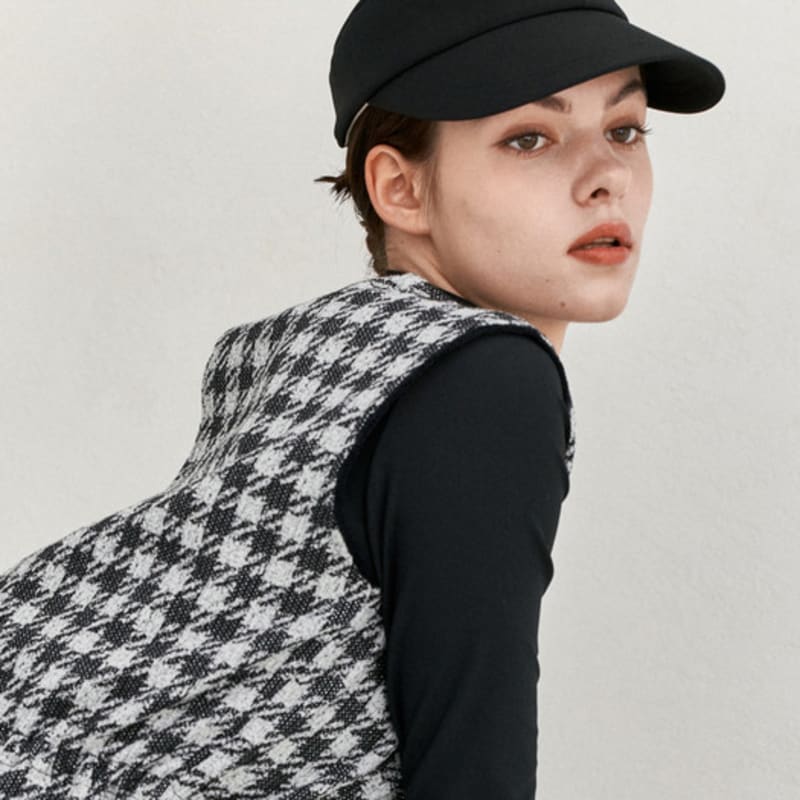 

aimswing+8 Фирменный солнцезащитный козырек (черный) F