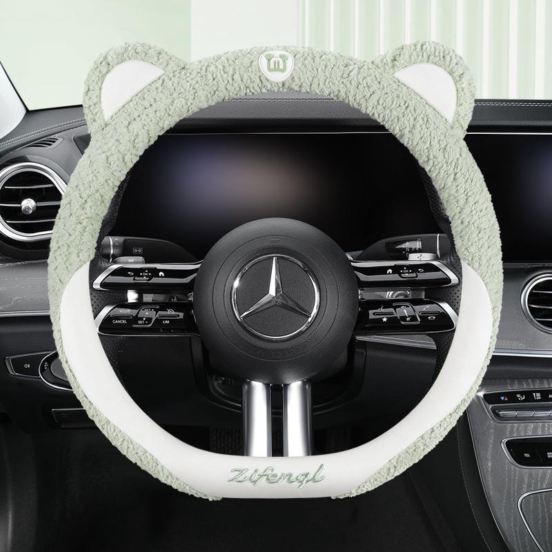 Cozy Non-Slip Plush Steering Wheel Cover - Cute, Warm, and Universal for All Seasons